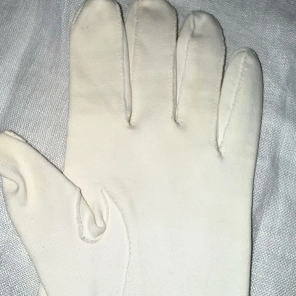 1950s French Doeskin Kid Leather Opera Gloves 13.5” Ivory Old Hollywood Collecto